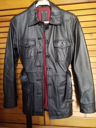 Chaqueta de piel negra para mujer