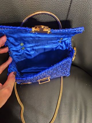 Bolso de fiesta azul y dorado
