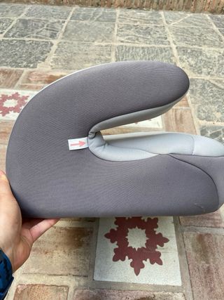 2 sillas alzadores coche para niños.  Con Poco uso
