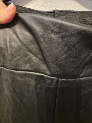 Pantalón efecto piel mujer negro