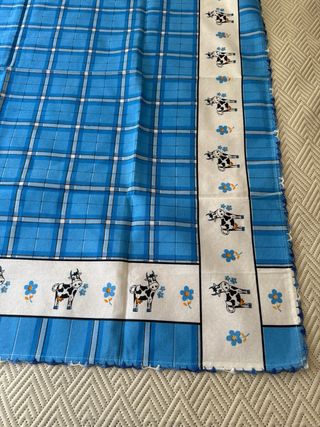 Toalha de mesa xadrez azul com vacas