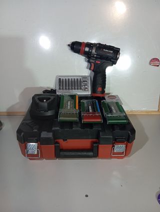 Taladro Parkside con accesorios percusión 