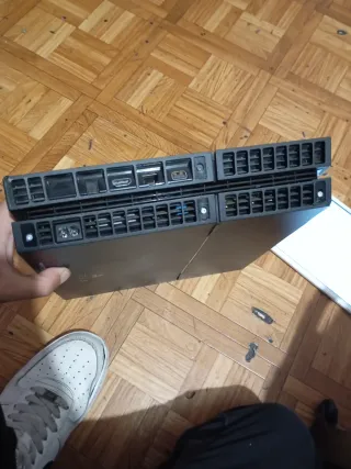 PS4 1TB Negra con mando 