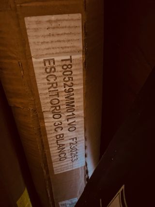 Scrivania bianca a 3 cassetti