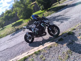 Kawasaki Z800.