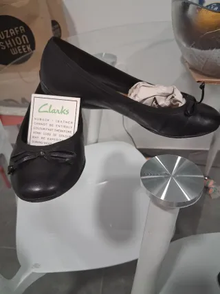 Zapatos planos Clarks negros piel