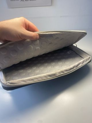 Funda portátil JeTech gris 25x34 cm