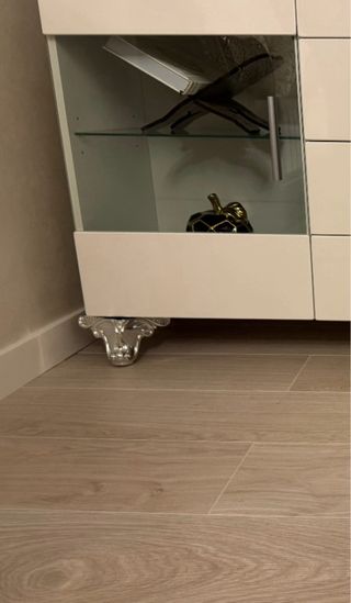4 Patas mueble/vitrina plata