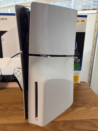 PS5 Slim 1TB con lector - Garantía 2027