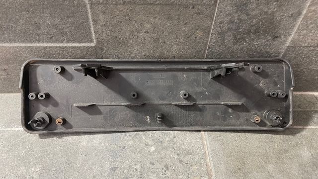 Soporte matrícula Pequeña Mercedes