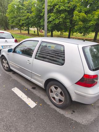 Volkswagen Golf 2000