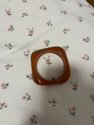 Pulsera rígida resina ámbar oscuro