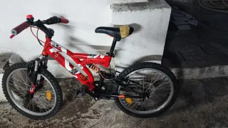 Bicicleta B'TWIN Doble Suspensión 20"