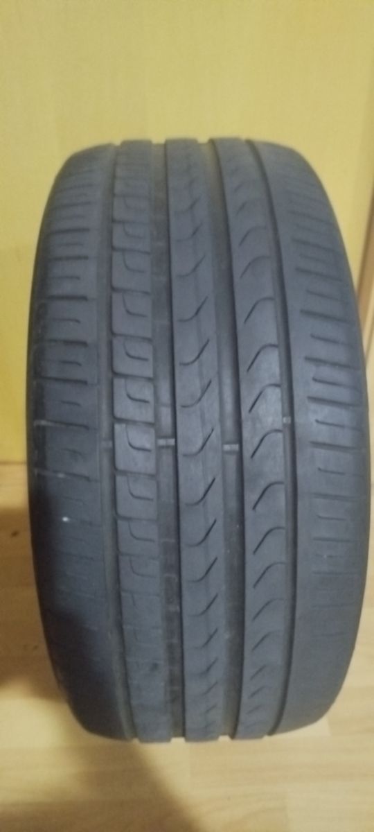 Neumático Pirelli 245/45/R17