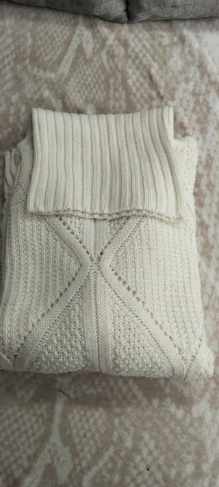 Poncho cuello alto manga corta y precioso lana