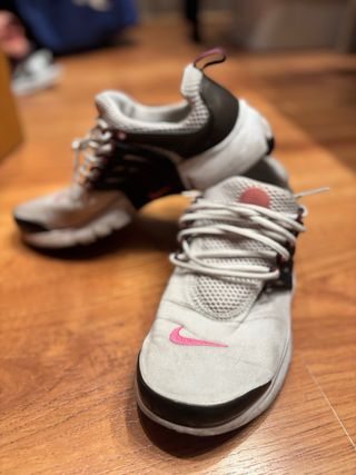 Nike Air Presto Mujer Rosa y Blanco
