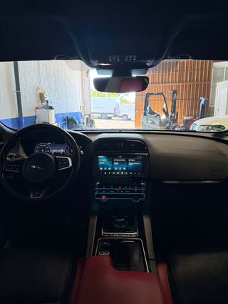 Jaguar F-Pace 2019