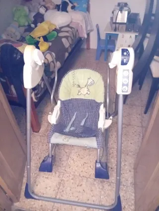 Balancín para bebé con música y movimiento