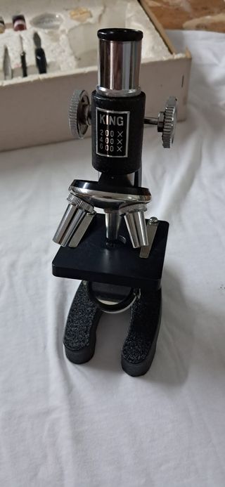 Microscopio King con luz