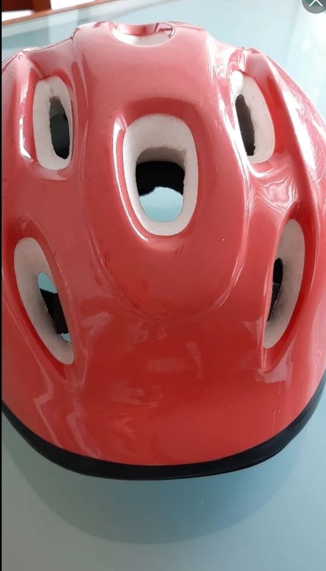 Casco infantil bici patinete color salmón