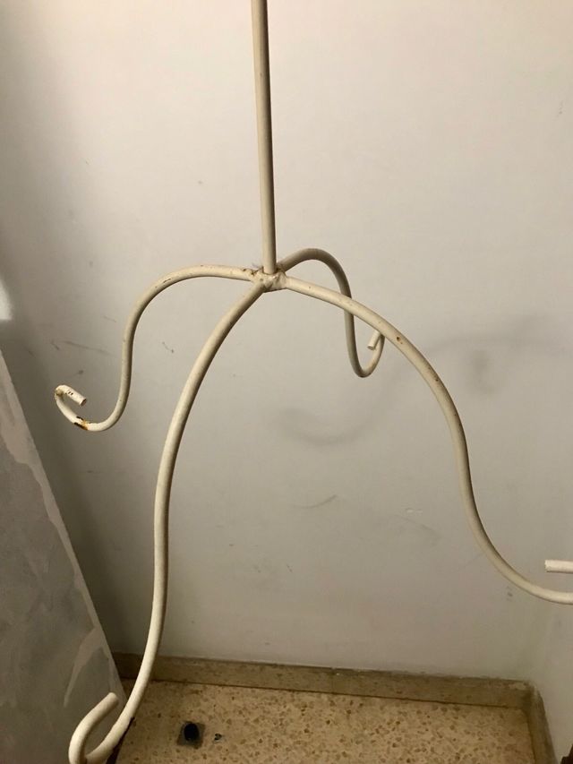 Percha Maniquí Retro