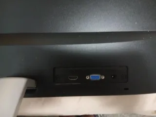 Monitor HP Negro y Plateado
