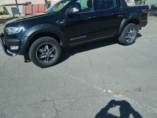 Ford Ranger wildrak 3.2 aut negra