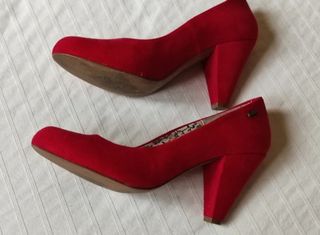 Zapatos tacón Mustang rojos talla 39