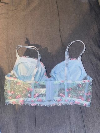 Top encaje floral azul y rosa