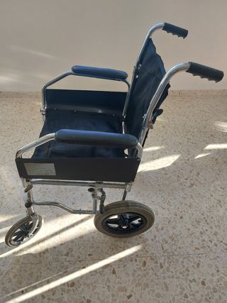 Silla de ruedas plegable