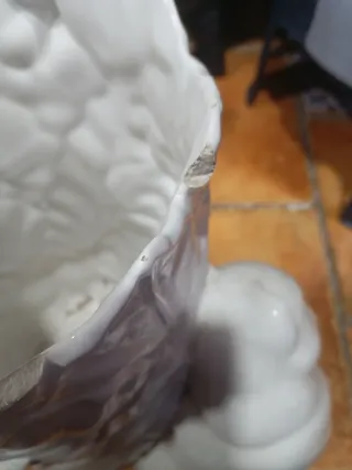 Lámpara de pie plateada de metal