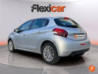 Peugeot 208 5P ALLURE 1.2L PureTech 81KW (110CV) S&S
