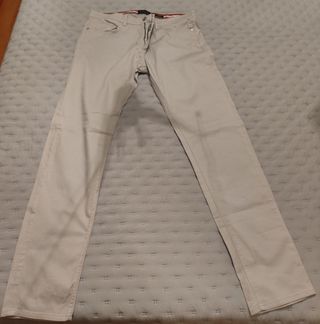 Pantalón Massimo Dutti gris claro T.44