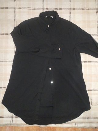 Camisa larga negra de manga larga