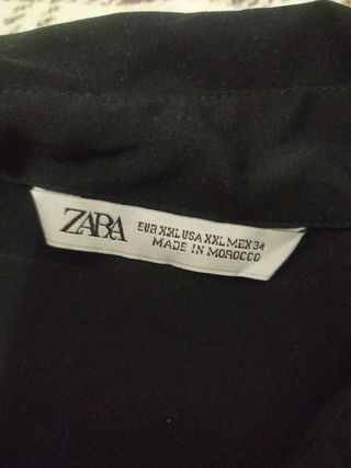 Camisa larga negra de manga larga