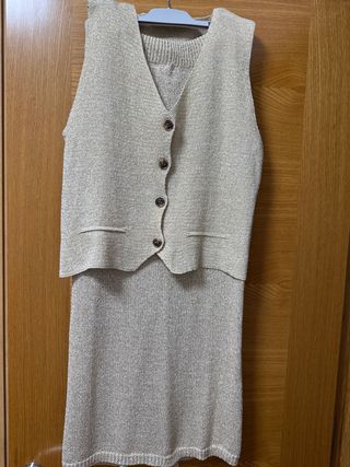 Conjunto Lurex Chaleco y Falda Brillo