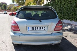 Nissan Almera 2002