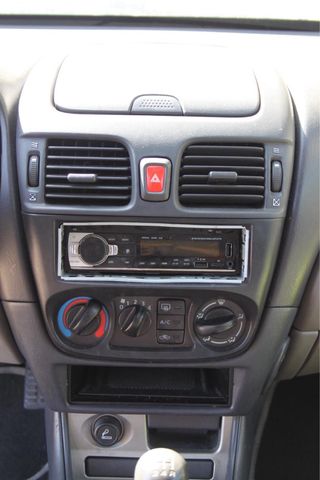 Nissan Almera 2002