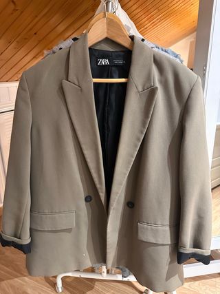 Chaqueta americana Zara verde caqui