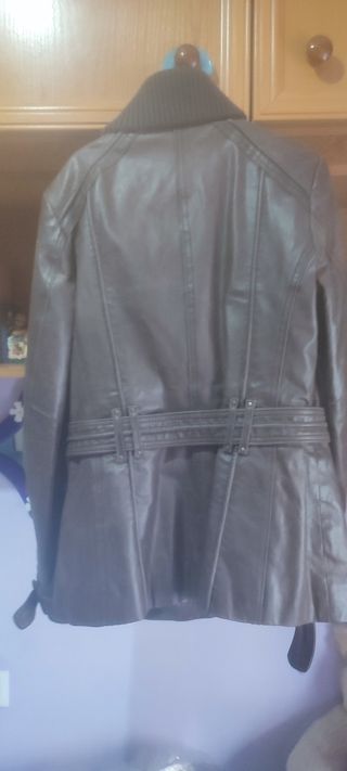 Chaqueta de cuero marrón chocolate