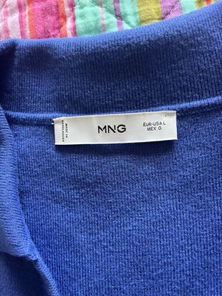 Mango top azul de punto