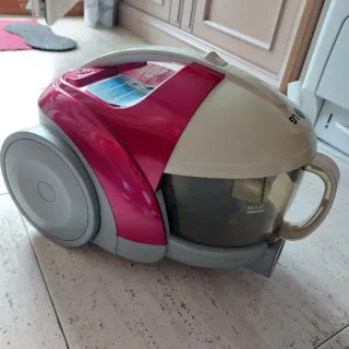 Aspiradora LG 2000W Compacta HEPA Super Potente