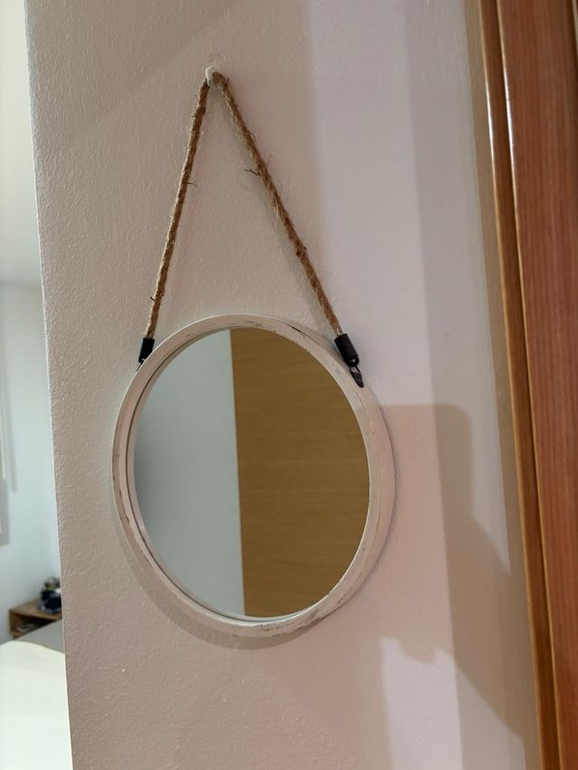 Espejo redondo de madera y cuerda. 24cm diametro.