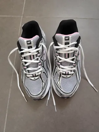 New Balance 39.5 Rosa Plateado Negro