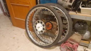 Ruedas Moto Guzzi 65-49
