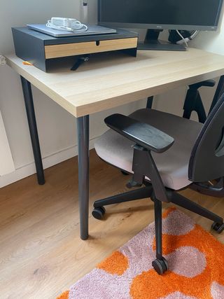 Scrivania Ikea in legno e metallo