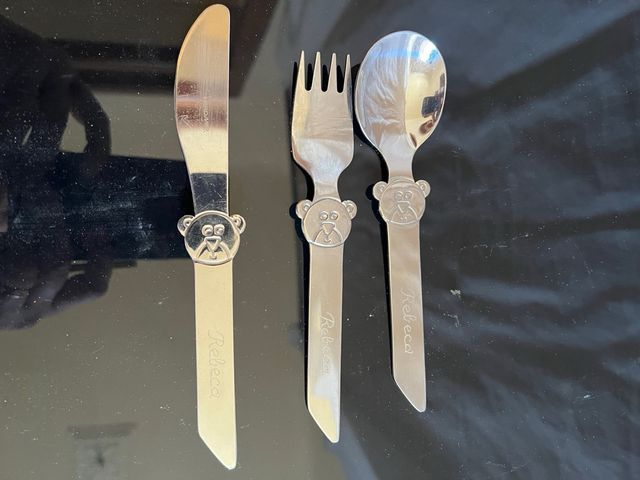 Cubertería infantil de acero inoxidable con nombre