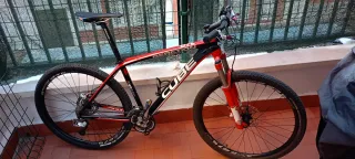 Bicicleta Cube Reaction Carbon 27.5