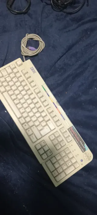 Teclado IBM Beige con Cable PS/2