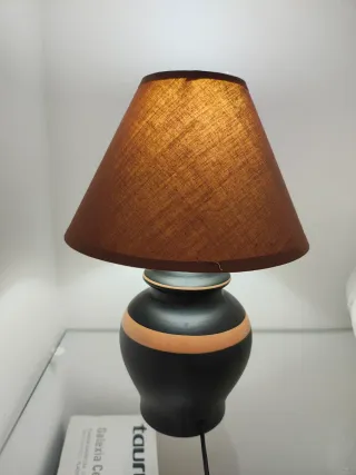 Lámpara de mesa cerámica negra y marrón
